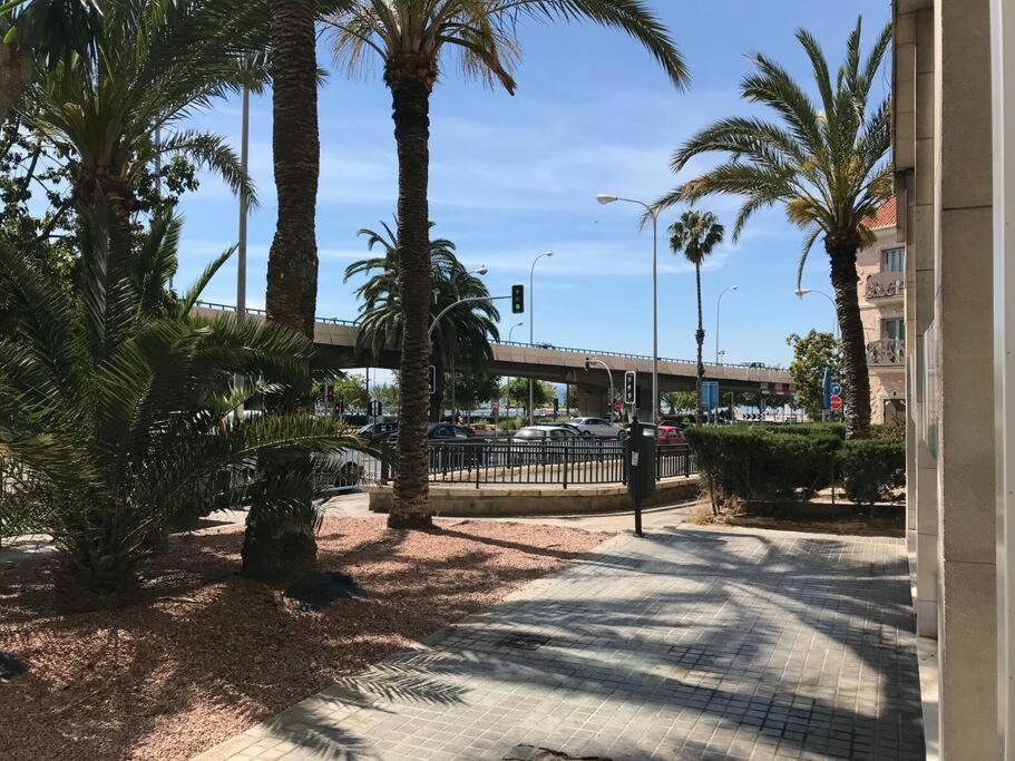 Piso En Primera Linea De Playa Del Postiguet Alicante Exterior foto